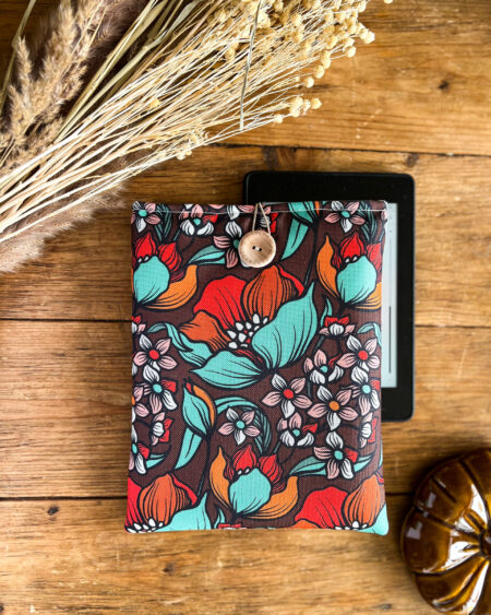 Wodoodporny pokrowiec na czytnik e-booków w stylu retro