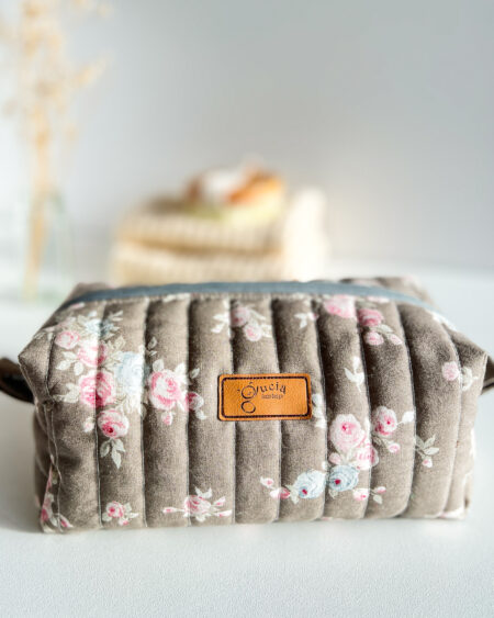 Kosmetyczka w kwiaty